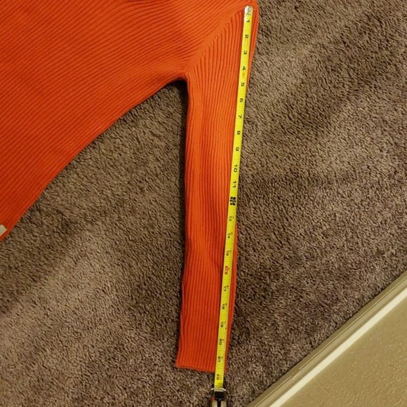 Calvin Klein Sweater - Picture 7 of 8